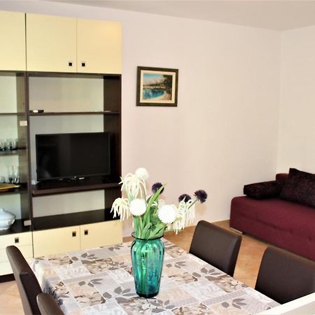 Apartments Raos Макарска Екстериор снимка