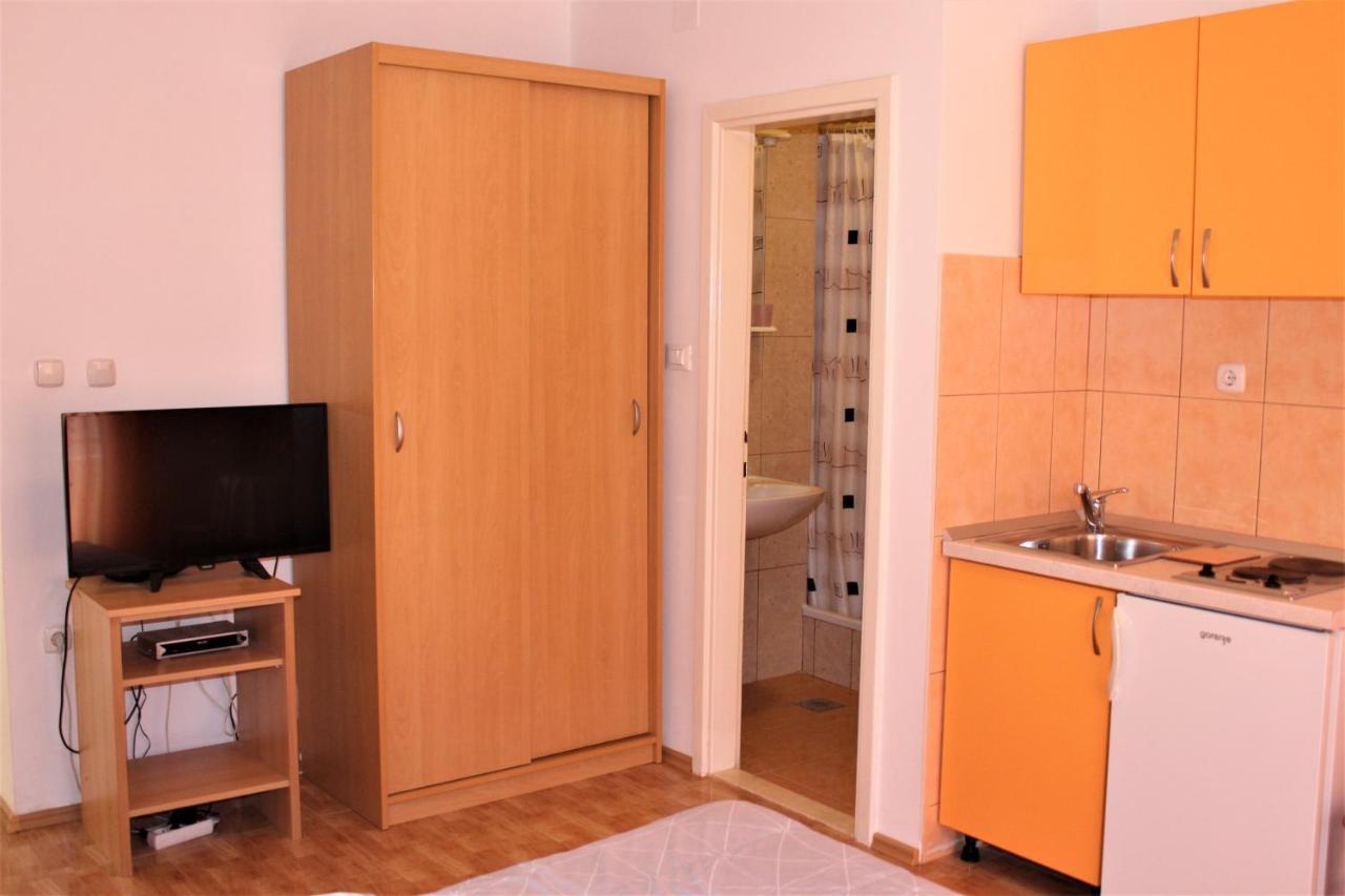 Apartments Raos Макарска Екстериор снимка