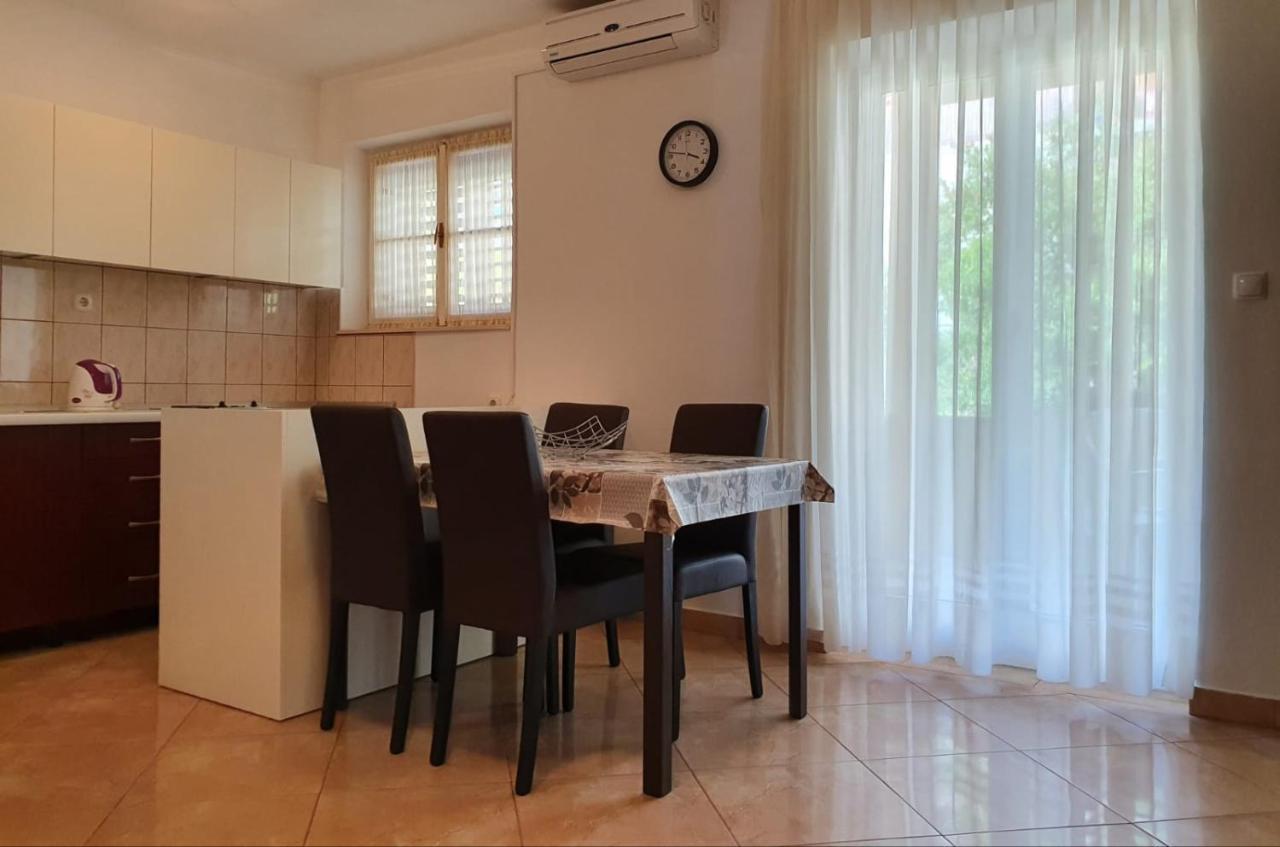 Apartments Raos Макарска Екстериор снимка