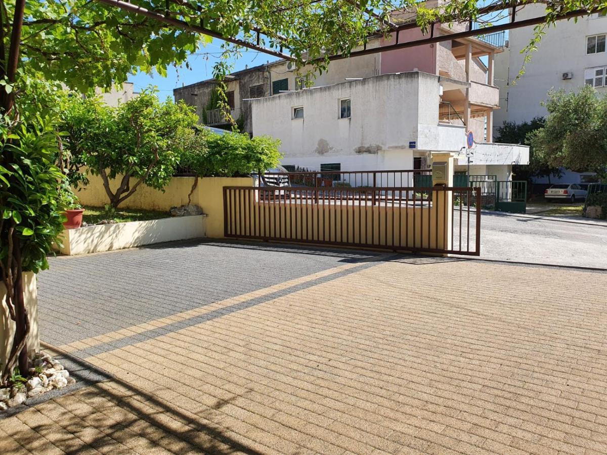 Apartments Raos Макарска Екстериор снимка