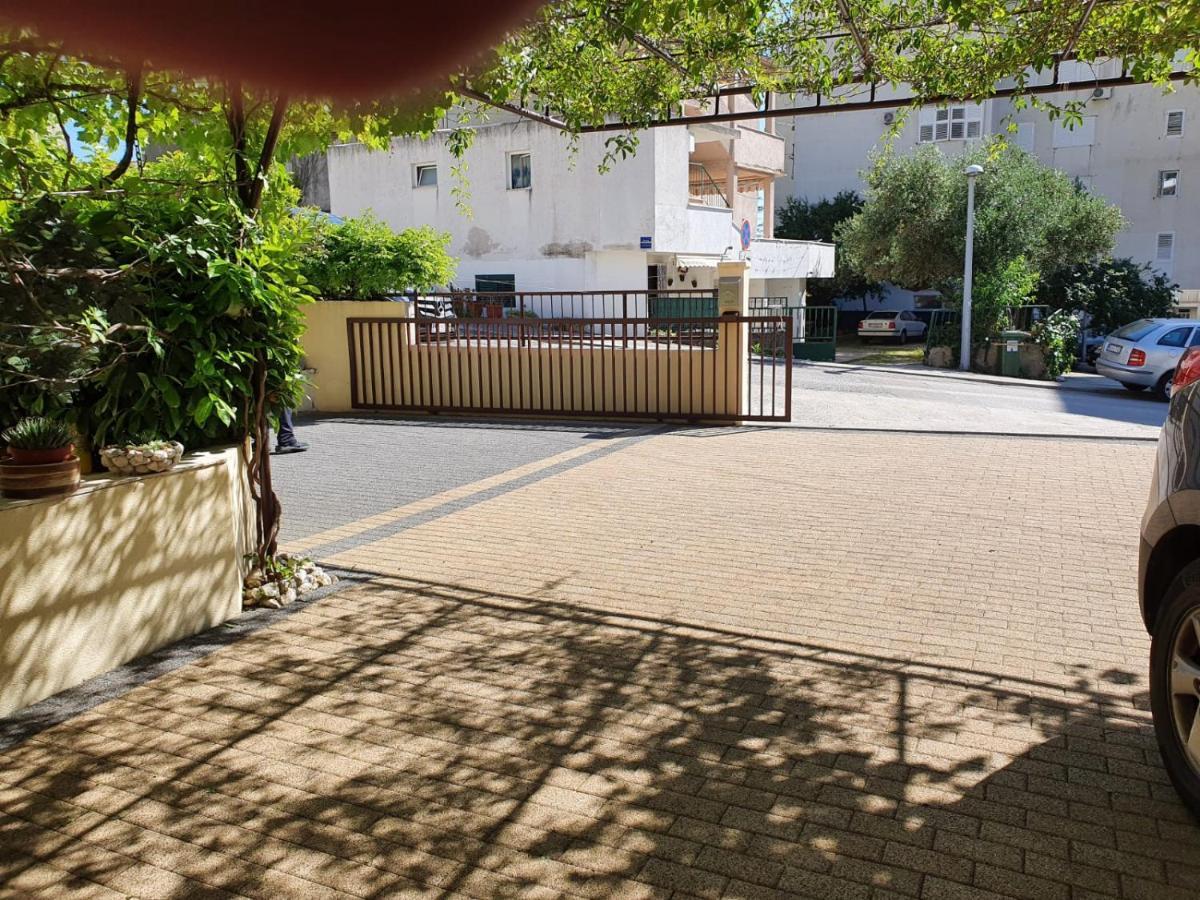 Apartments Raos Макарска Екстериор снимка